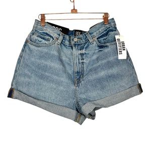 Urban Outfitters BDG Denim High-Waisted Mom Short Cuffed Light Wash Size 31